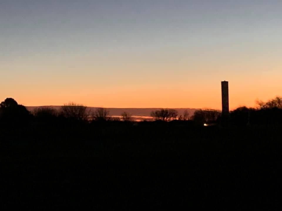 Un Extraño Amanecer