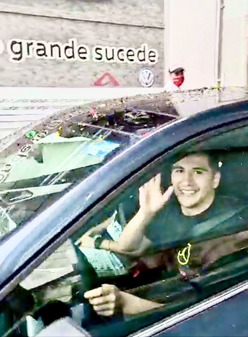 Ahora todos tienen auto, menos yo.